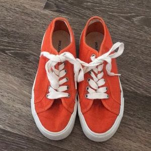 Low top platform polo sneakers